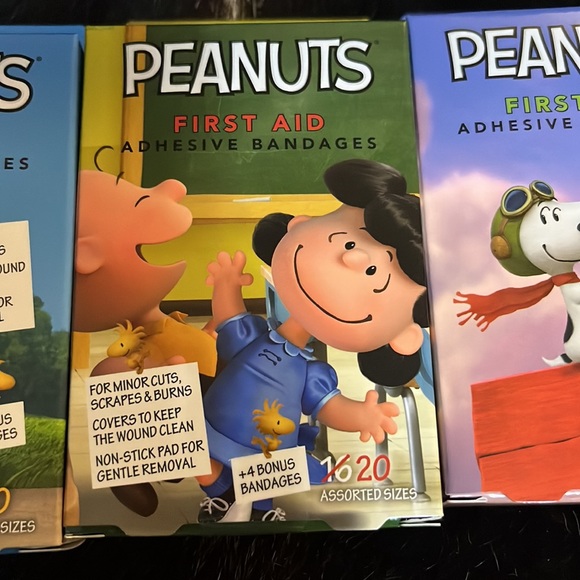 Peanuts First Aid Adhesive Band-Aids - Picture 3 of 7